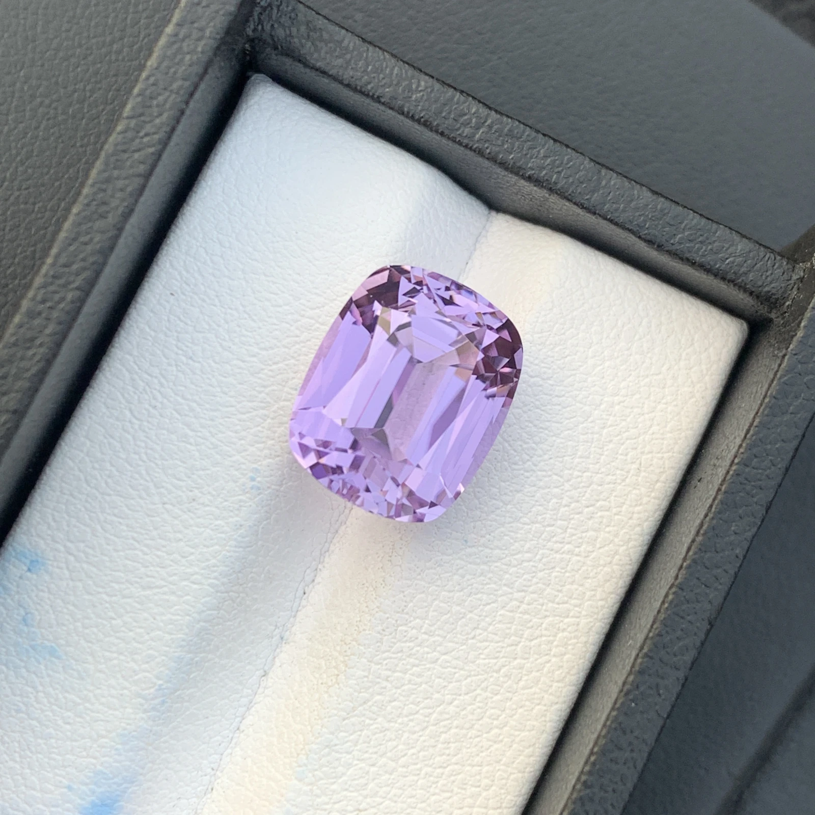 13 ct. Natural Unheated Kunzite Cushion Shape Loose Gemstone from Afghanistan — view 6
